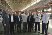 بازدید مدیرعامل بانک از شرکت پارس خودرو برای حمایت از تولید داخلی