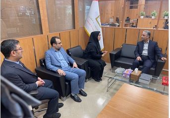 بازدید مدیرعامل بانک صنعت و معدن از شعبه بورس کالای ایران