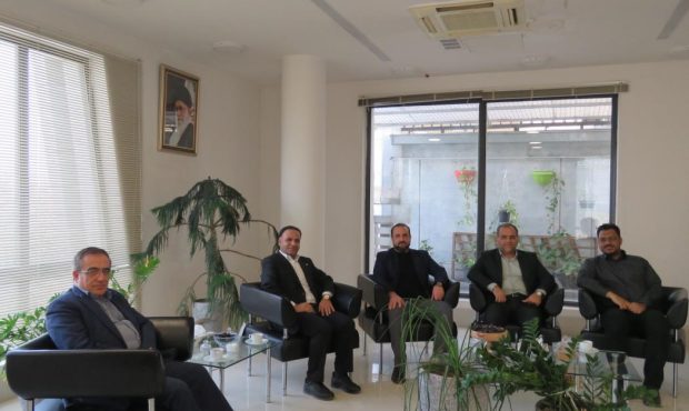 بازدید سرپرست معاونت حقوقی و وصول مطالبات بانک صنعت و معدن از مدیریت استانی این بانک